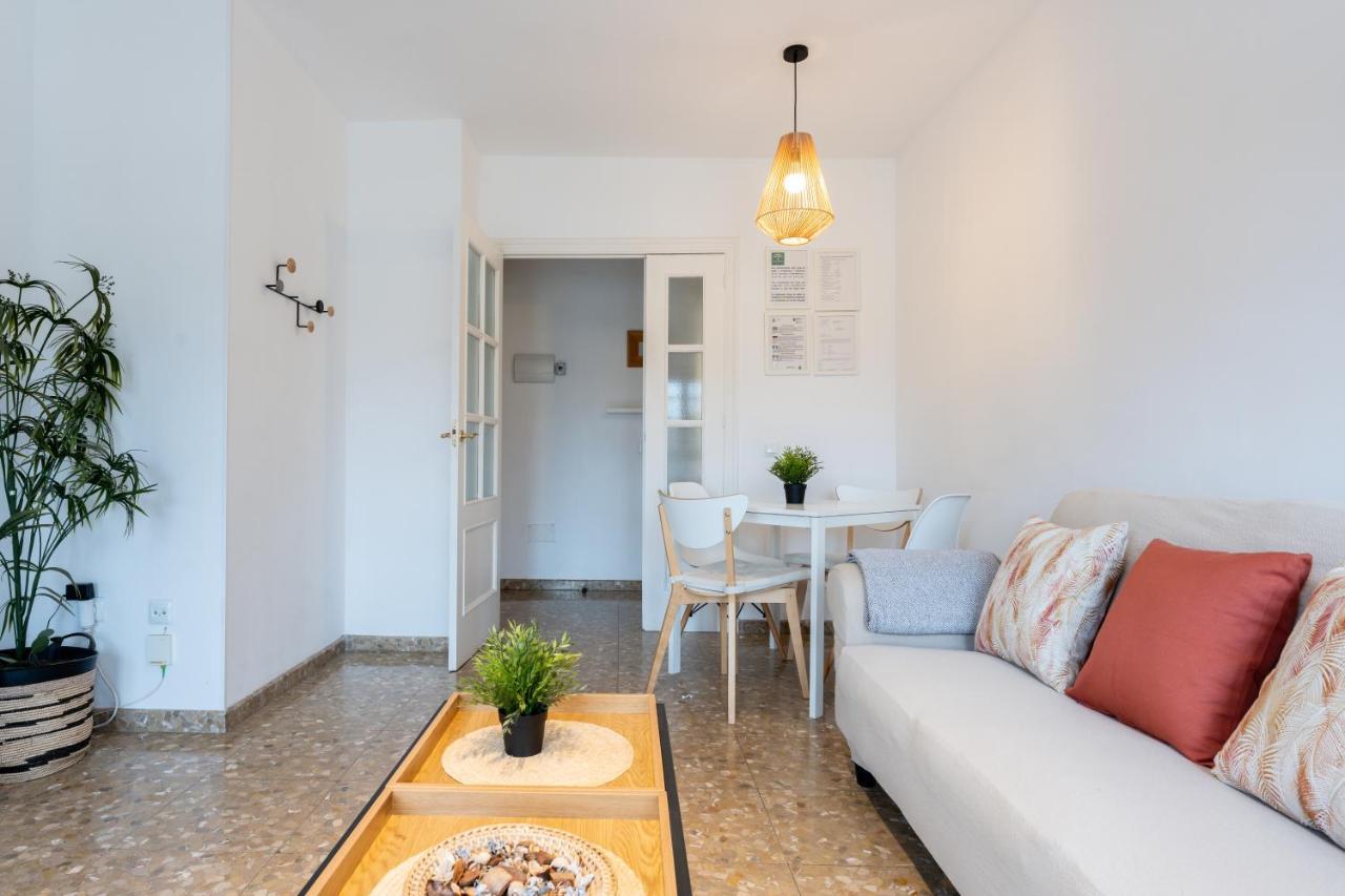 Claveles Apartment By Bossh! Apartments Málaga Extérieur photo